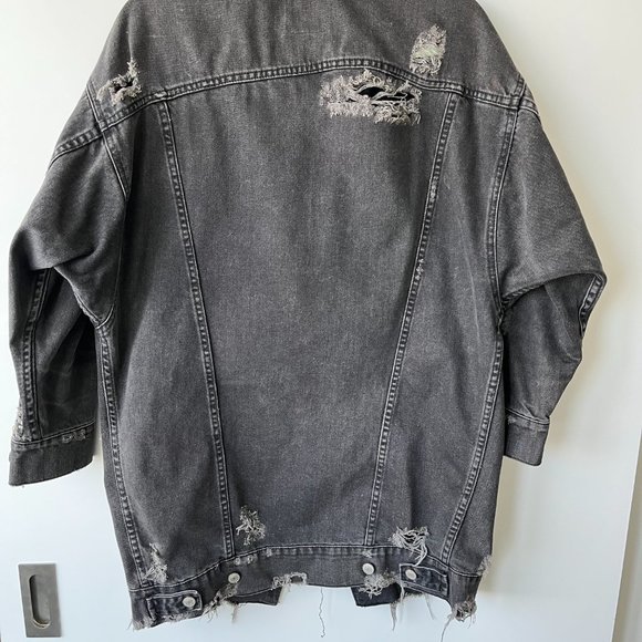 Zara Distressed Jean Jacket - Picture 2 of 2